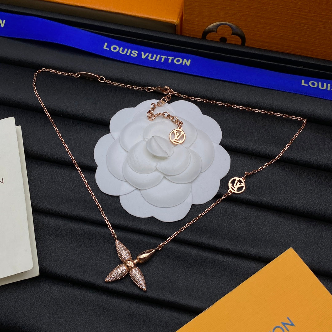 Pavé Four-Petal Marquise Flower & Oval Center Pendant Cable Chain Necklace