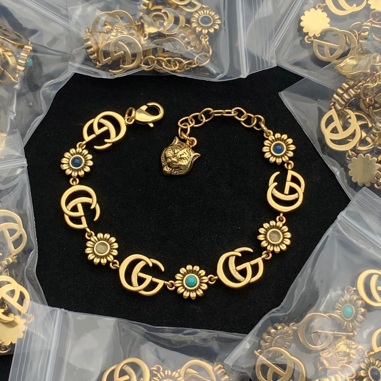 Vintage Daisy Logo Jewelry Set