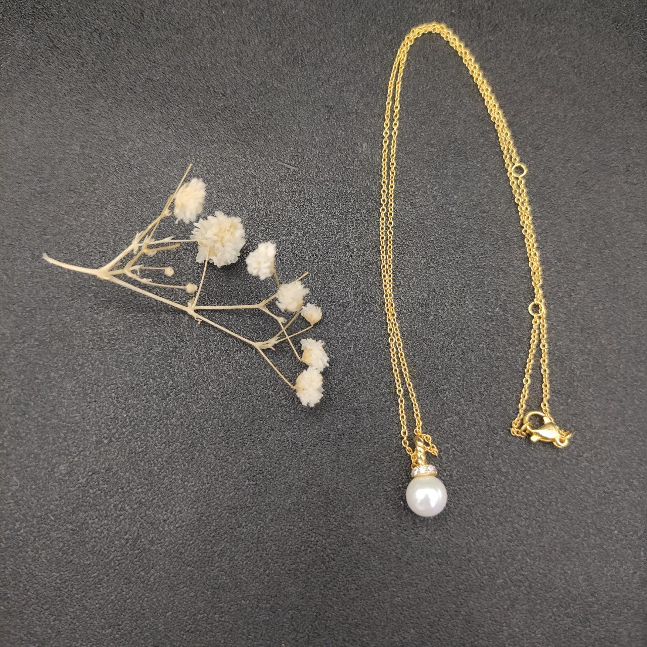 Twisted Bail Pearl Drop Pendant Necklace