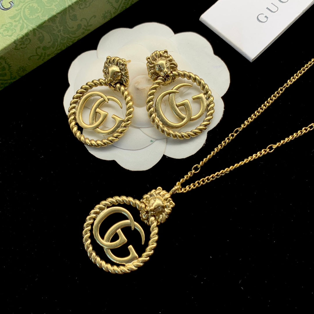 Vintage Gold Lion Head Rope Circle Pendant Set