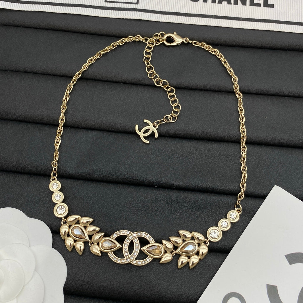 Leaf Crystal Teardrop Choker Necklace