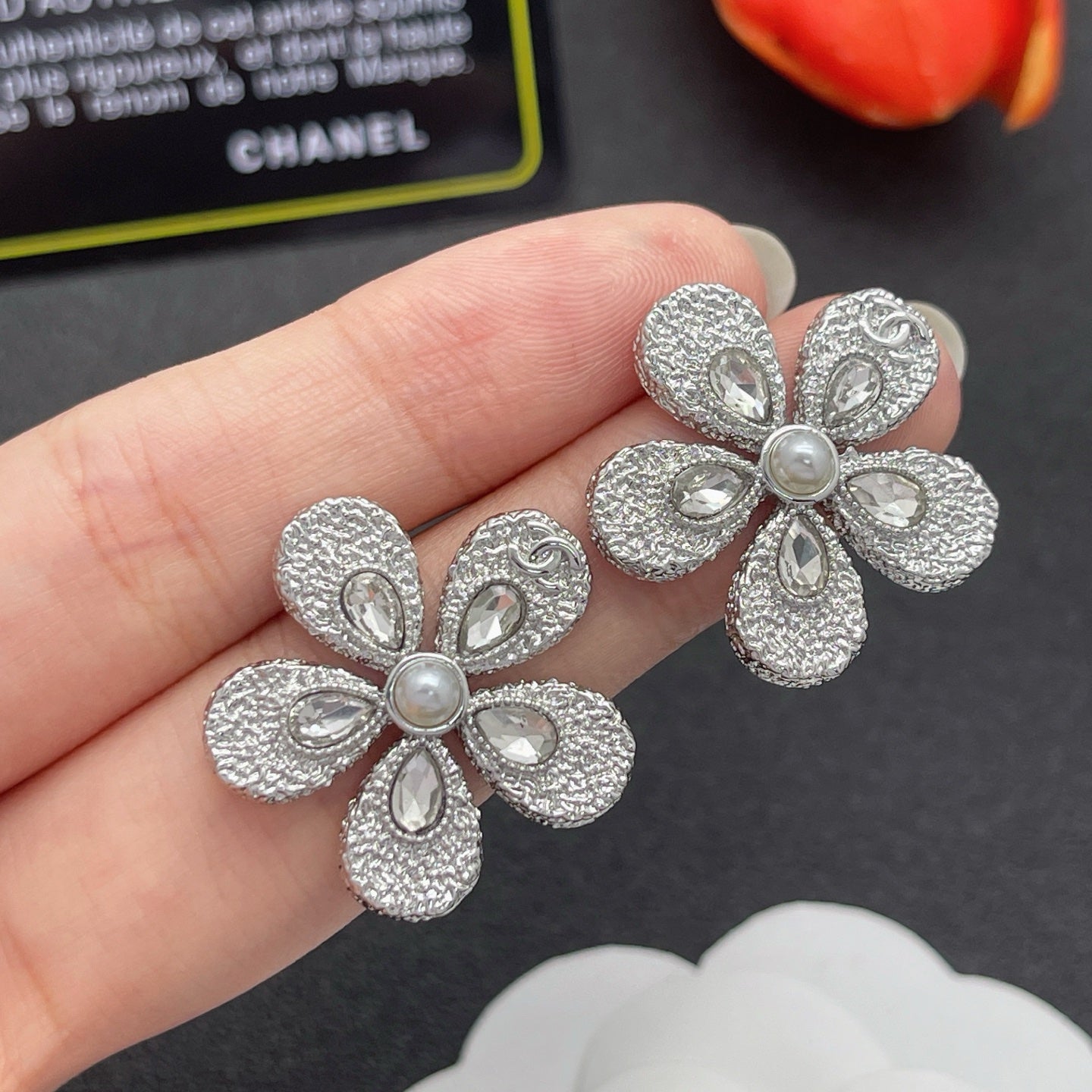 Textured Floral Cluster Pearl & Crystal Jewelry Set