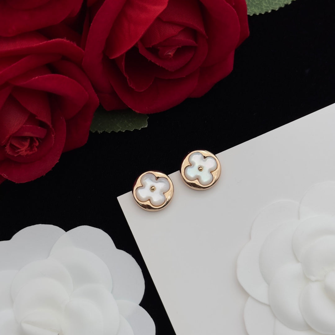 Mother of Pearl Clover Medallion 3-Piece Set