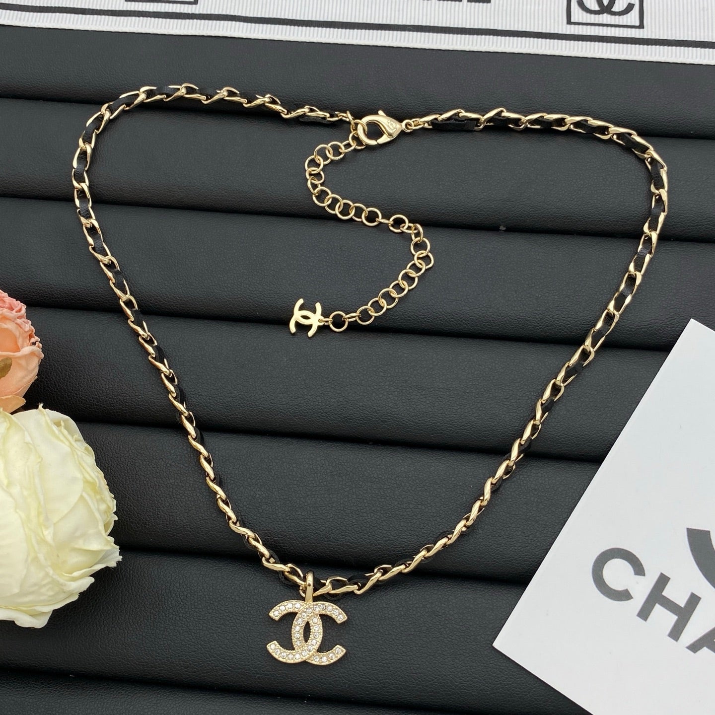 Crystal Rhinestone Charm Pendant Chunky Chain Necklace – Gold & Silver