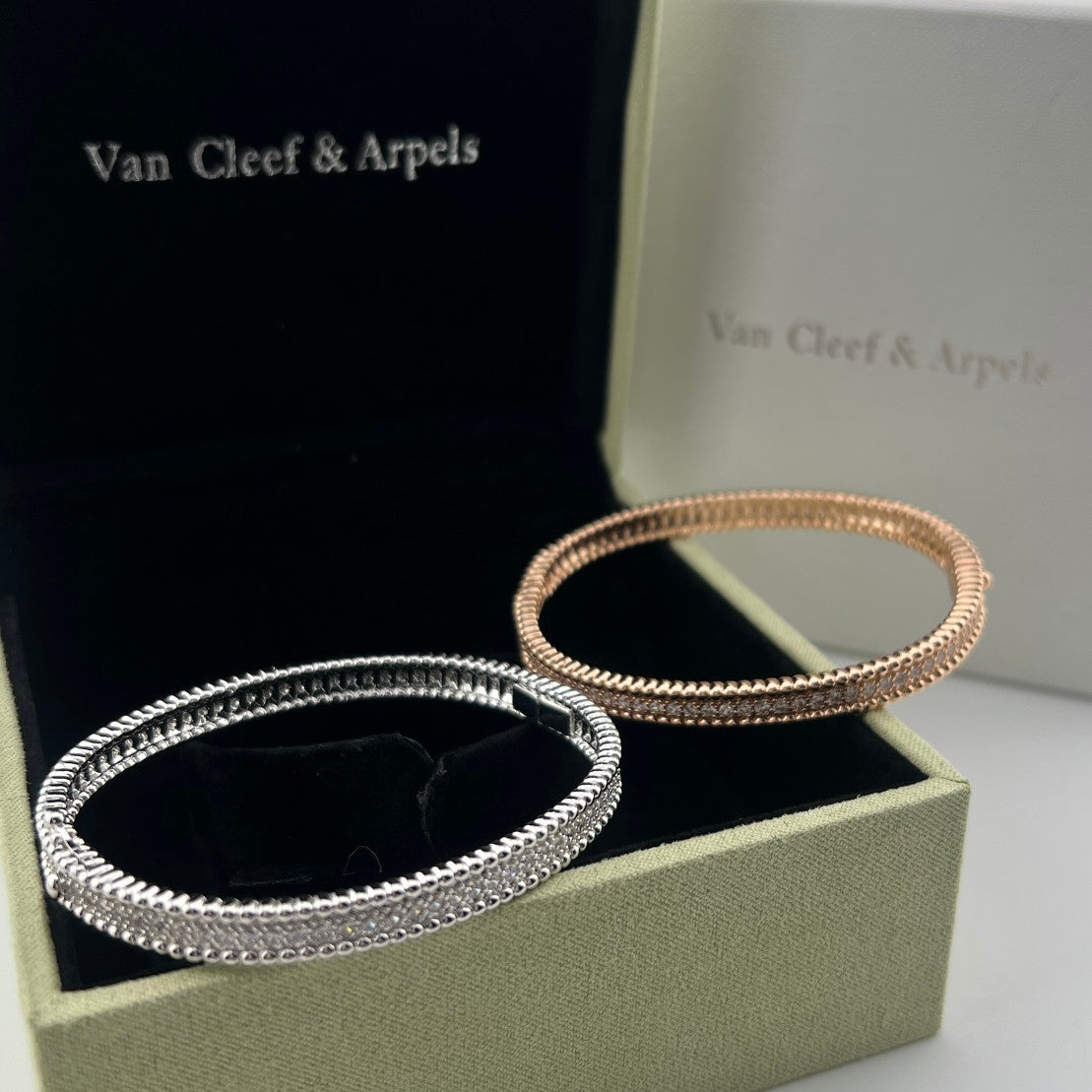 Single-row full-diamond beaded bracelet