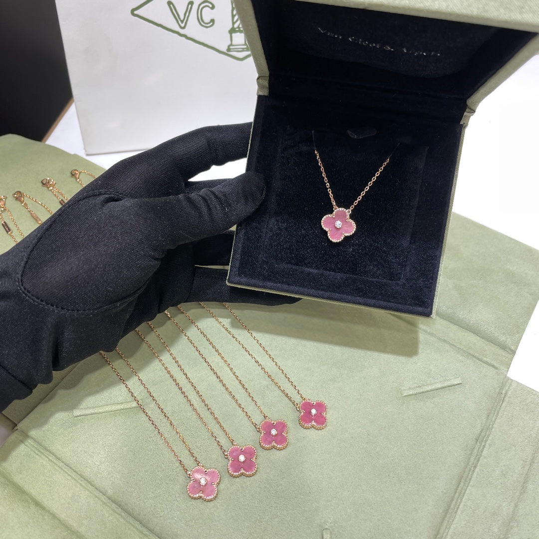 Rose Pink Single-Flower Necklace