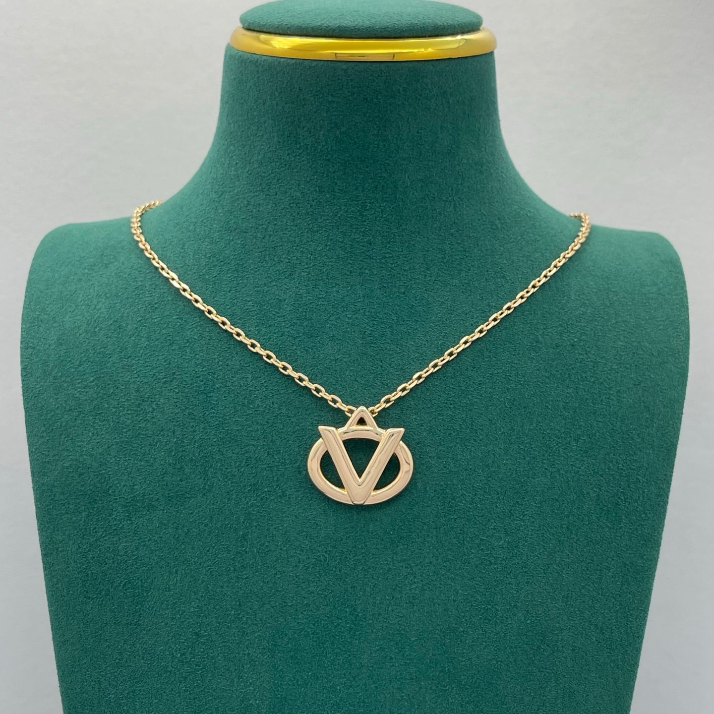 Minimalist V-Letter Logo 4-Piece Jewelry Set