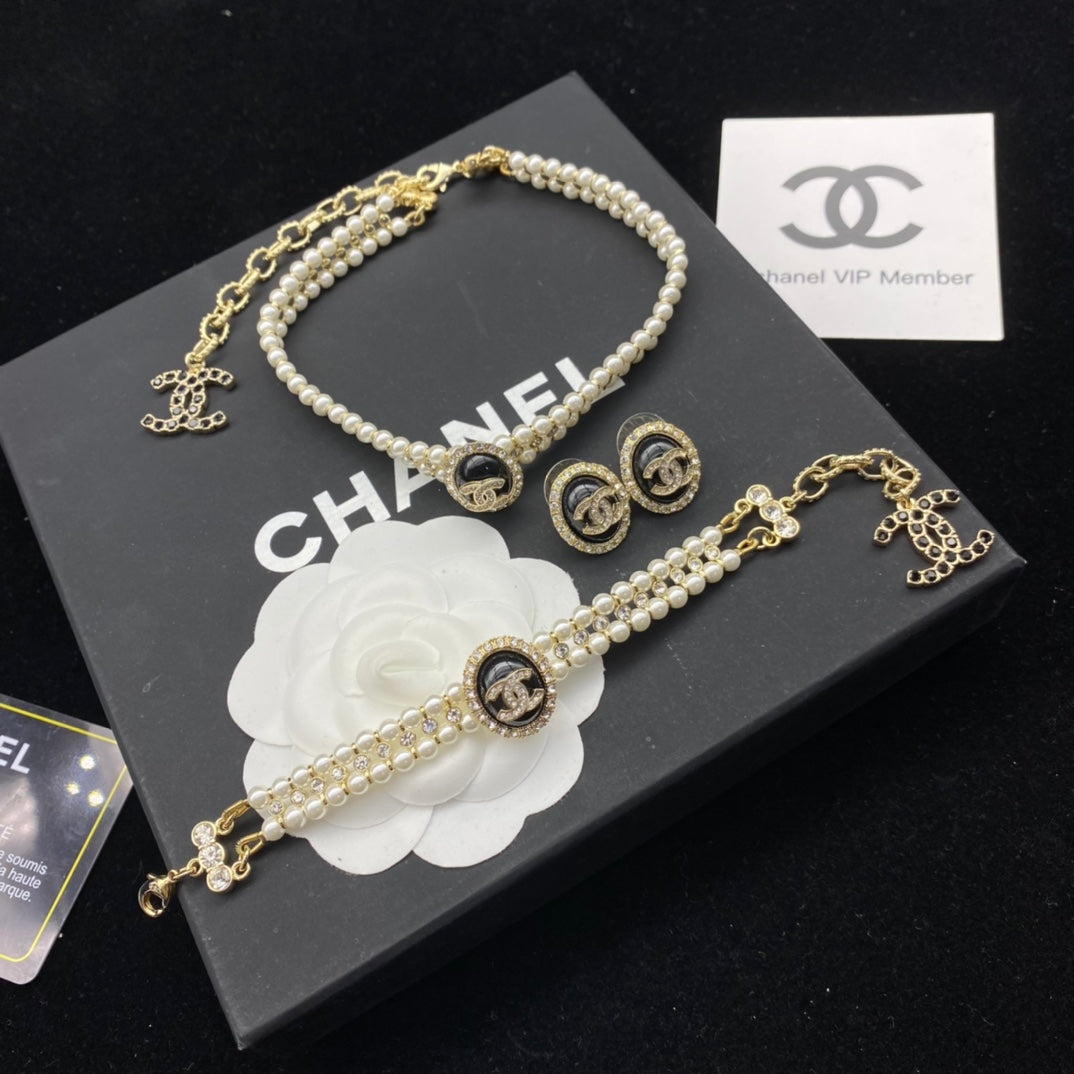 Pearl Beaded Crystal Charm Jewelry Set