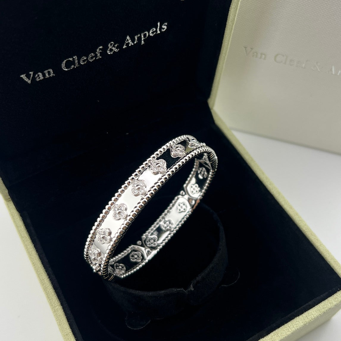 Wide Beaded Four-Flower Full-Diamond Kaleidoscope Bracelet