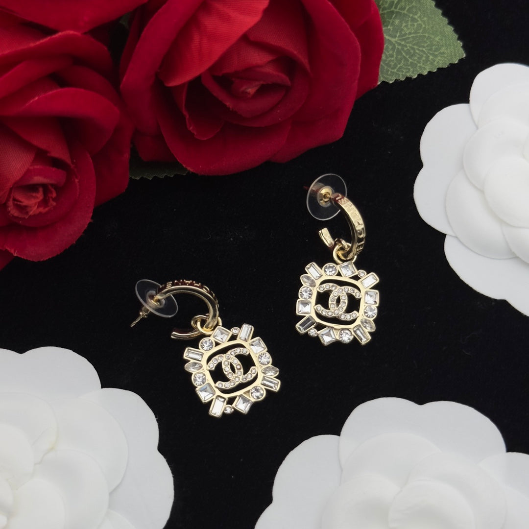 Baguette Crystal Sunburst Pendant Jewelry Set