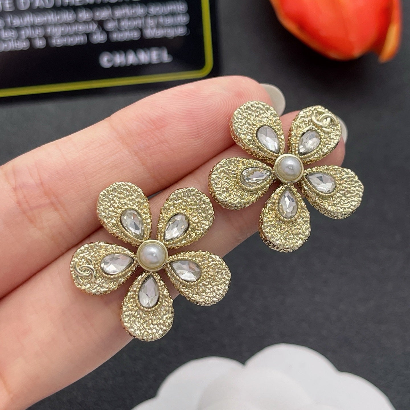 Textured Floral Cluster Pearl & Crystal Jewelry Set