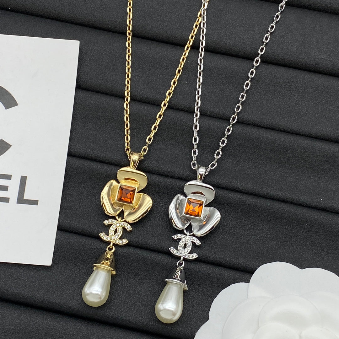 Amber Crystal Flower CC Pavé & Pearl Drop Pendant Necklace – Gold & Silver