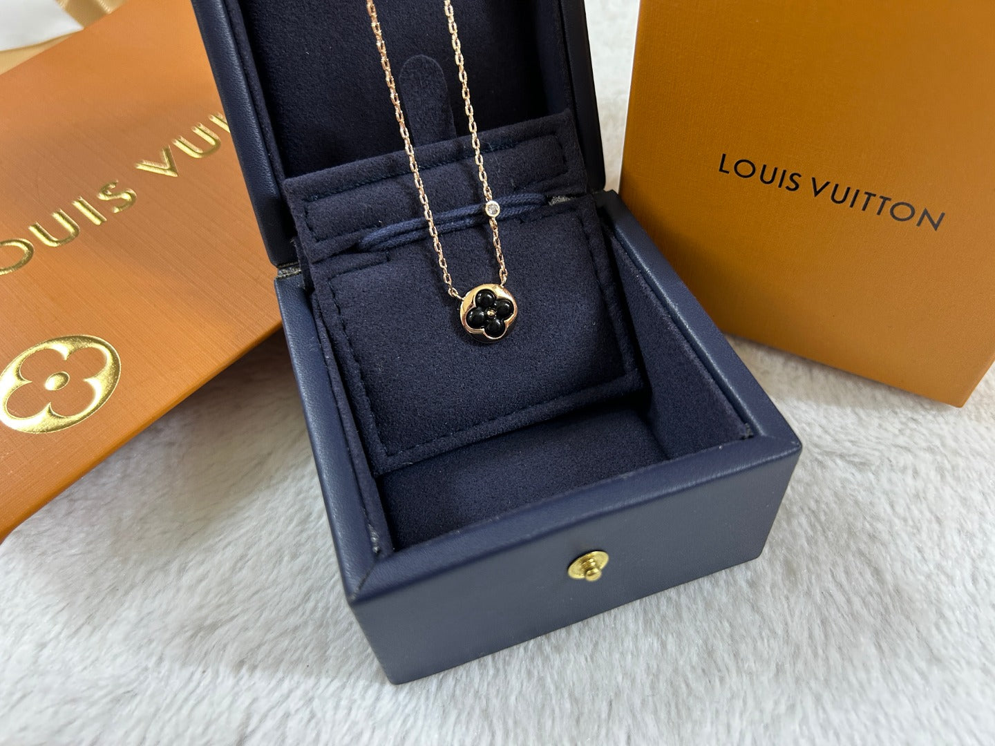 Glossy Black Clover Round Disc Pendant Necklace