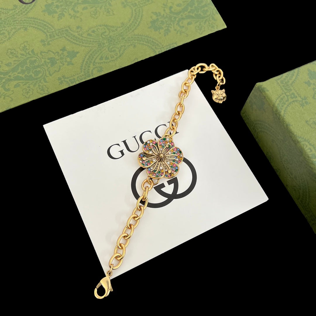 Multicolor Pavé Daisy Logo Pendant Chain Jewelry Set