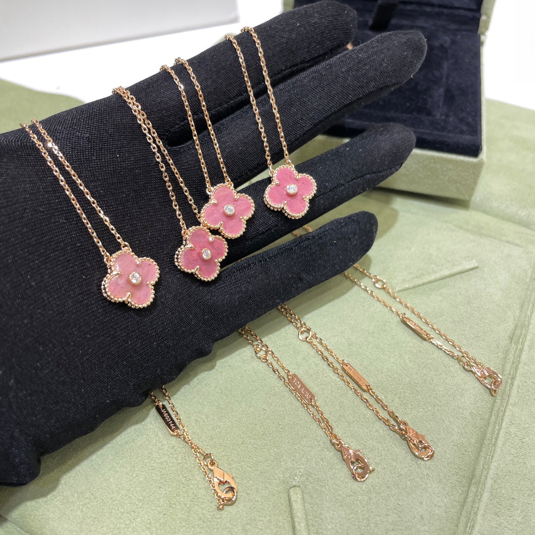 Rose Pink Single-Flower Necklace