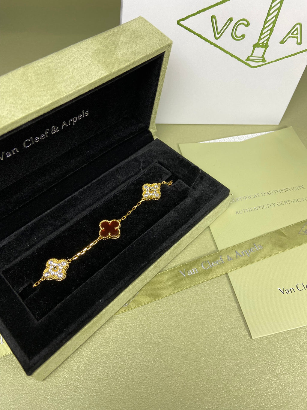 Carnelian and Diamond Five-Flower Bracelet