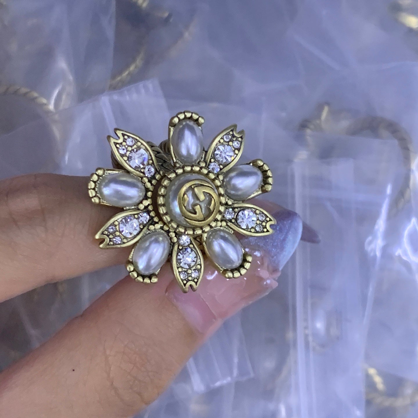 Gold Pearl Daisy Flower Logo Jewelry Set