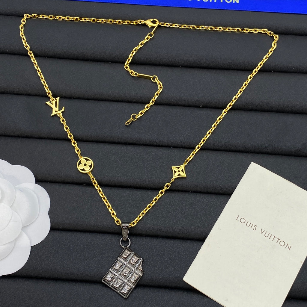 Embossed Grid Square Pendant Station Chain Necklace