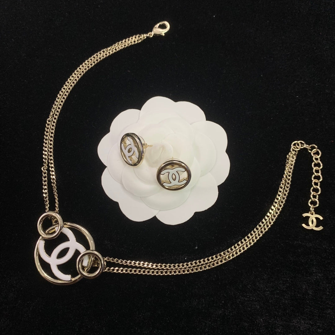 White Enamel Hollow Circle Charm Double Layer Chain Jewelry Set