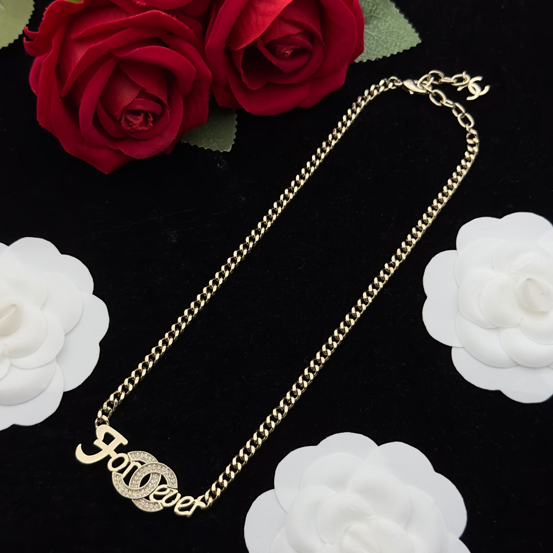 Forever Radiance Jewelry Set – Crystal Curb Chain Necklace & Stud Earrings