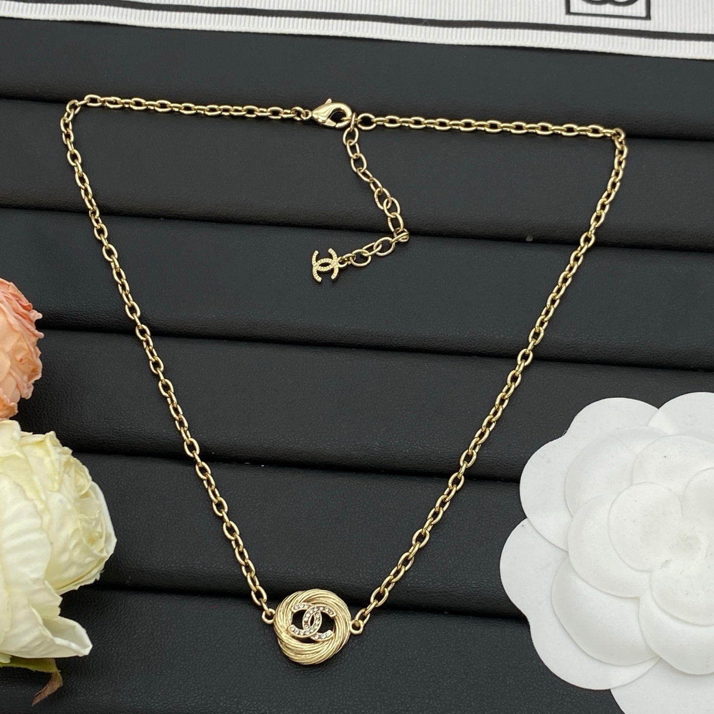 Swirl Knot Pendant Necklace – Gold & Silver Dual-Tone Chain Necklace