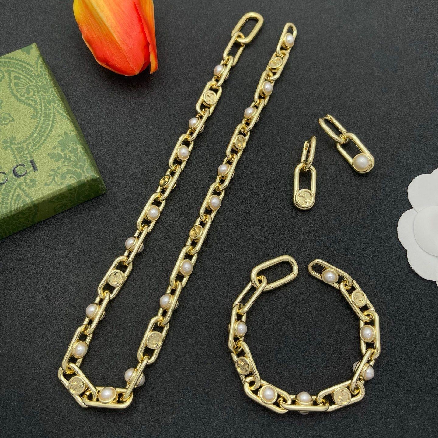 Chain and Pearl Set
