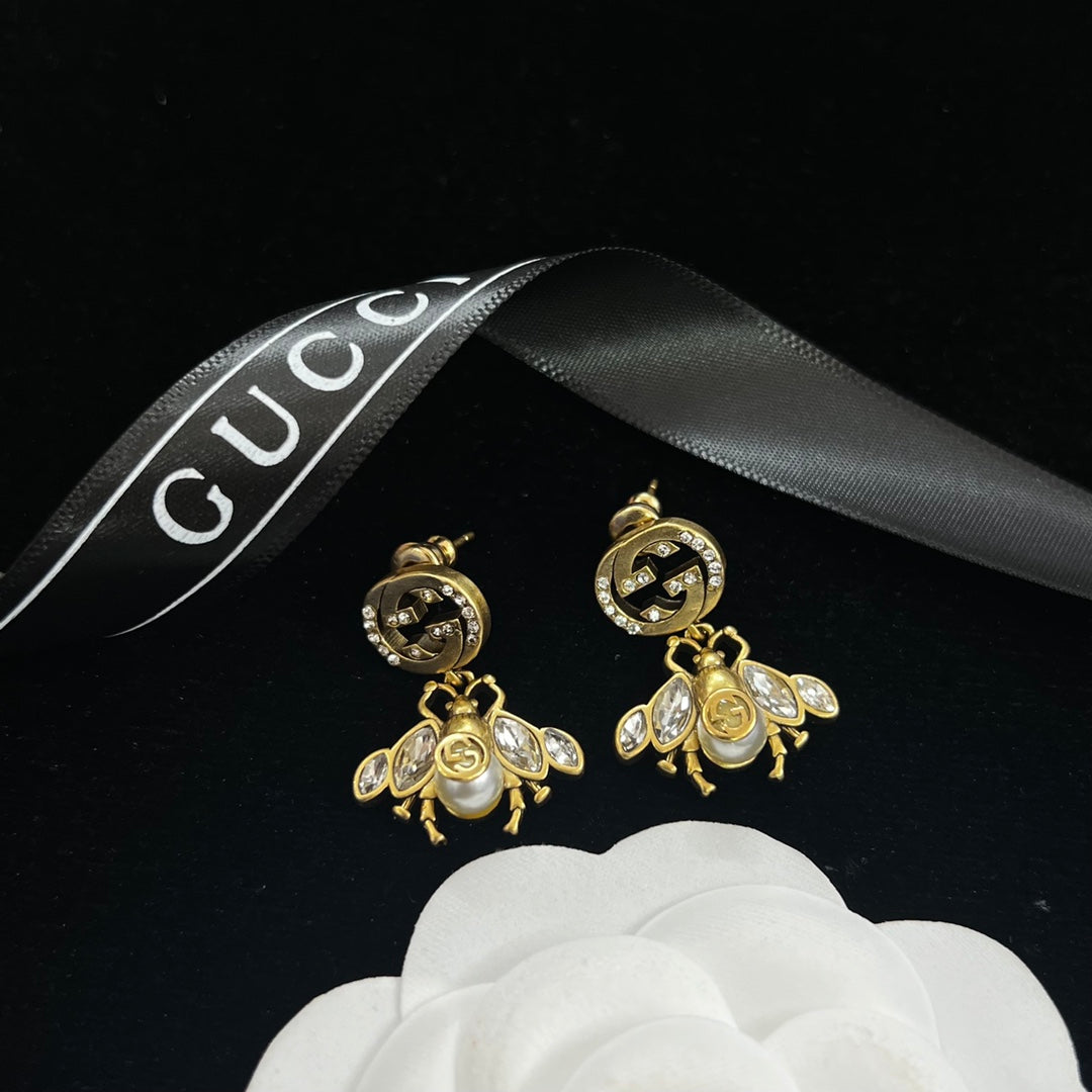 Vintage Crystal Bee Pearl Jewelry Collection