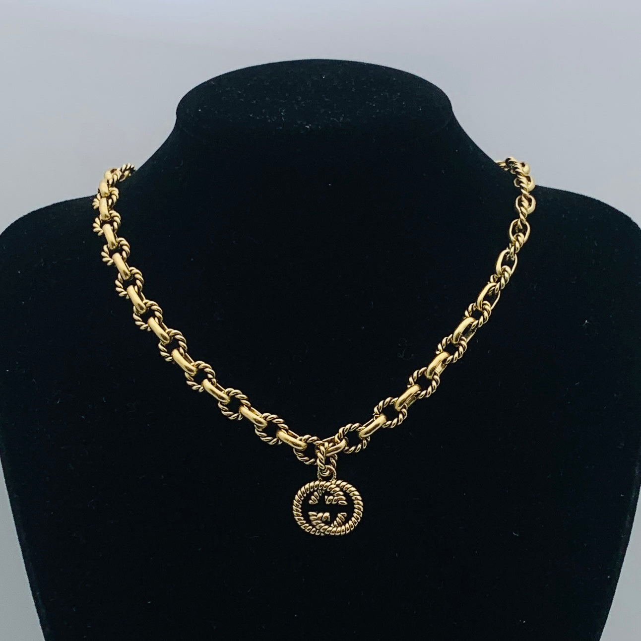 Chunky Braided Chain Logo Pendant Set