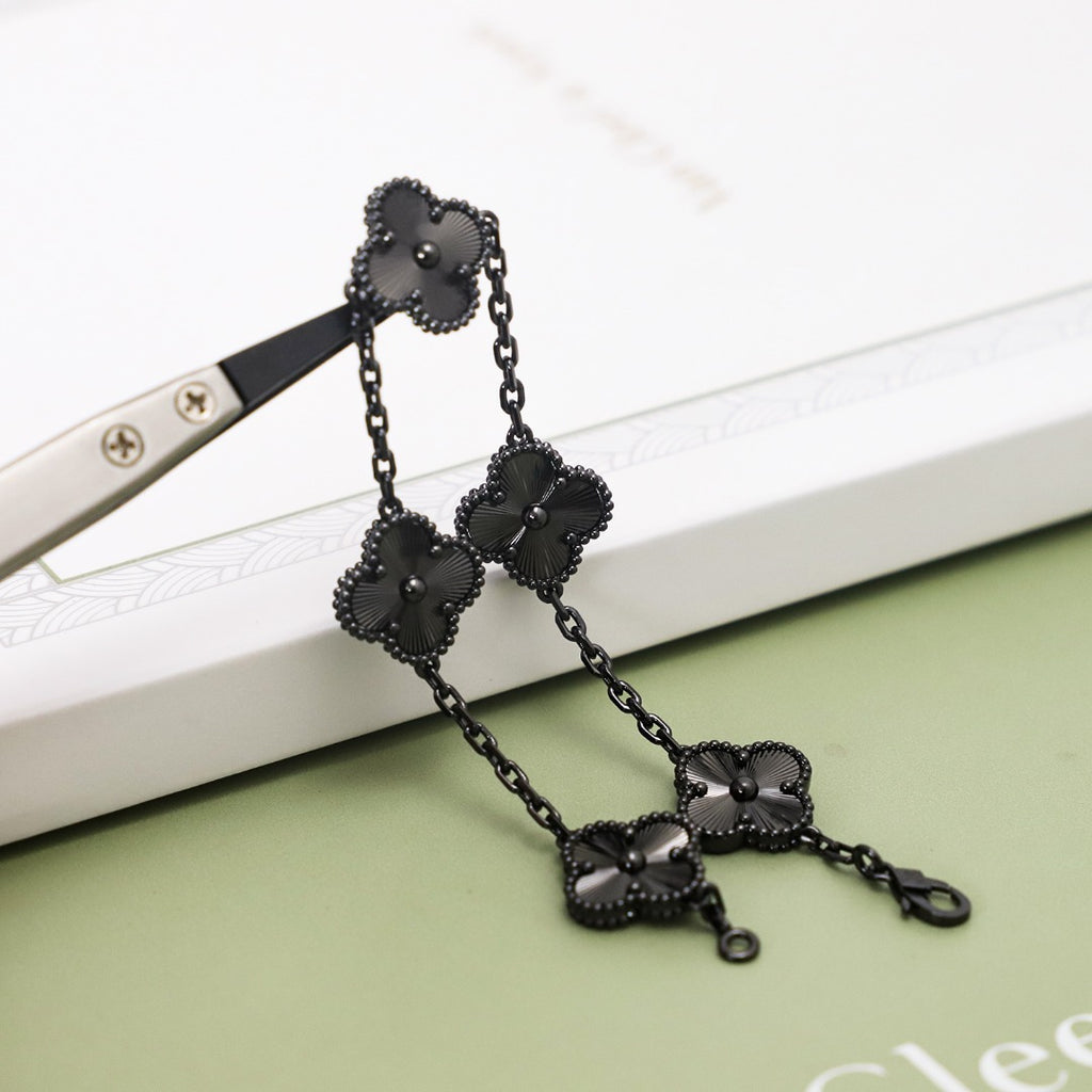 Black Knight Five-Flower Bracelet