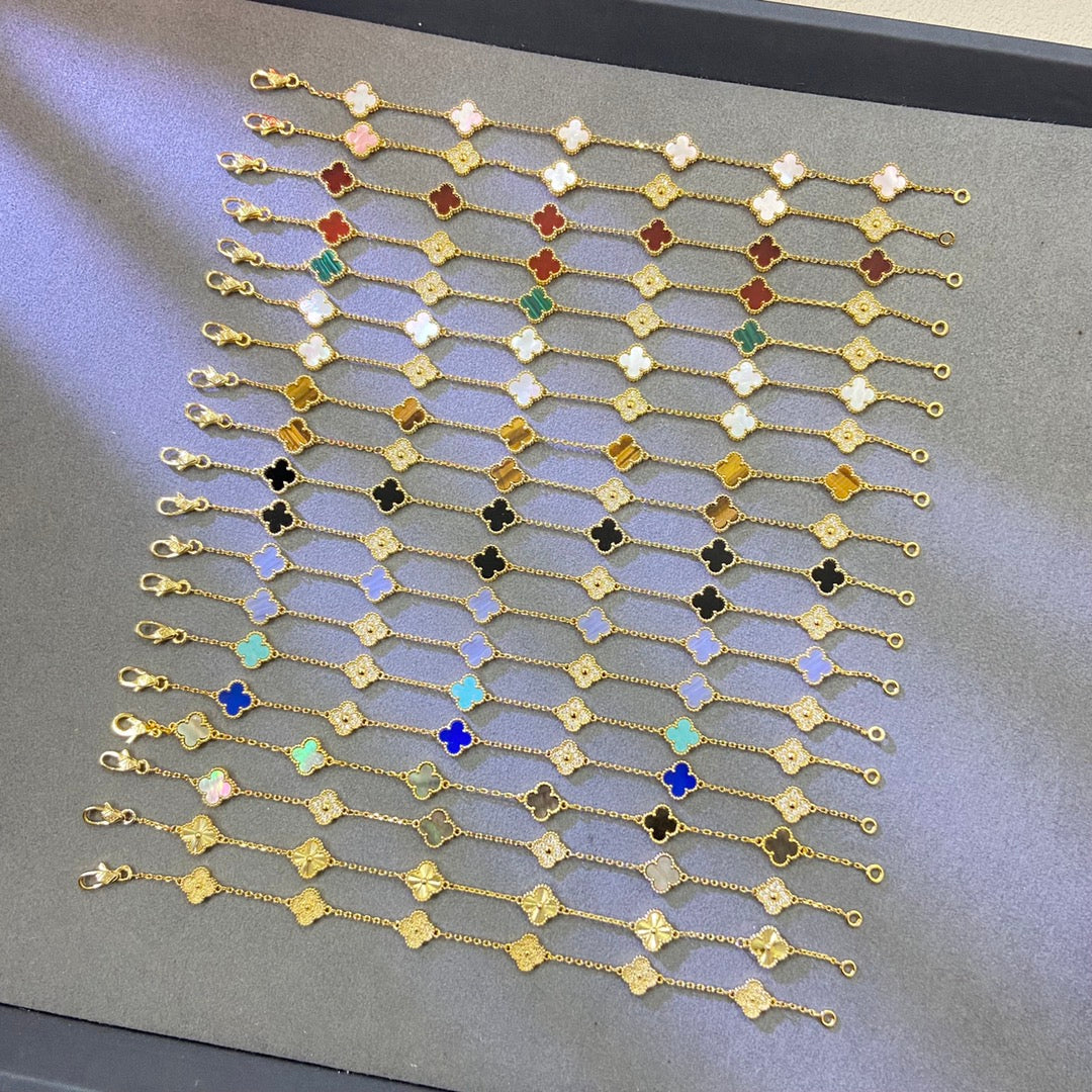 Mini Five-Flower Bracelet