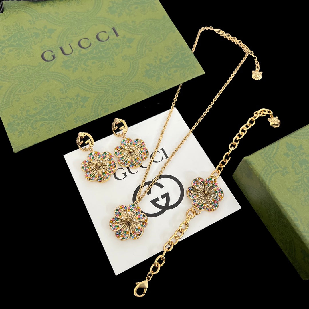 Multicolor Pavé Daisy Logo Pendant Chain Jewelry Set