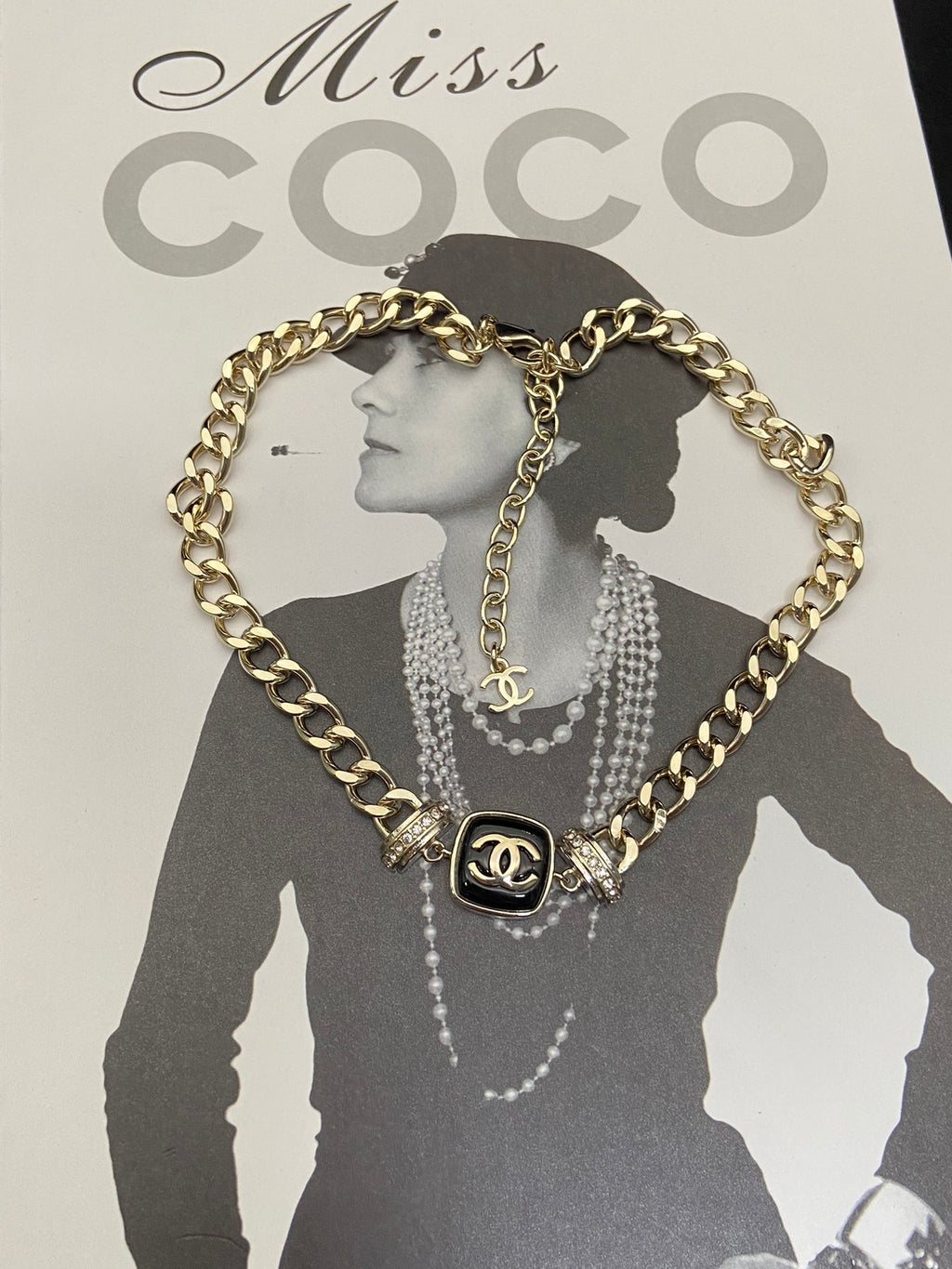 Black Enamel CC Logo Chunky Chain Necklace & Stud Earrings Set