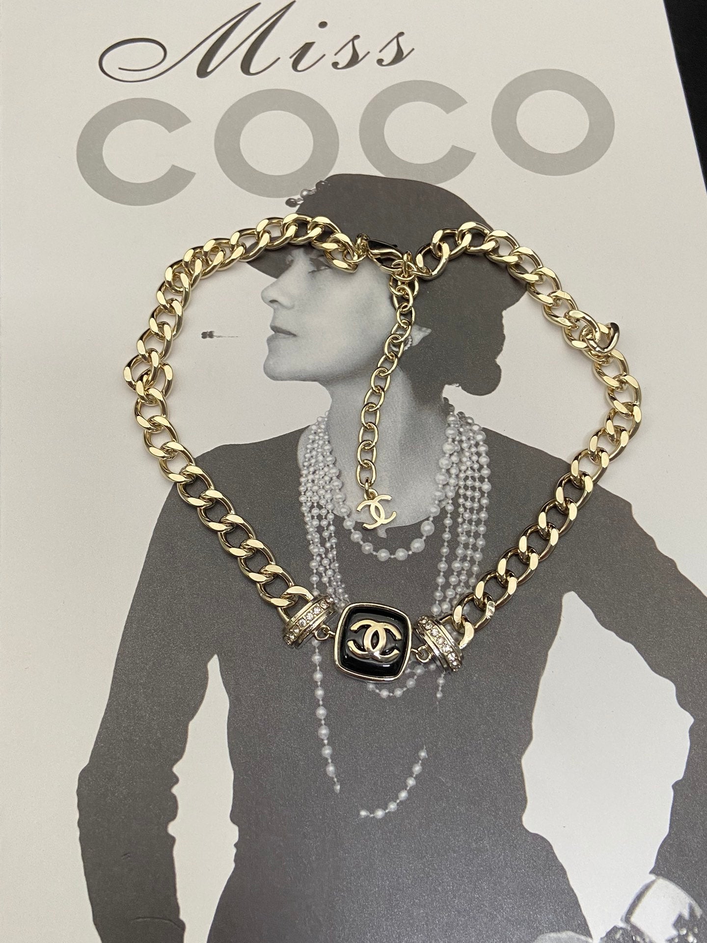 Black Enamel CC Logo Chunky Chain Necklace & Stud Earrings Set