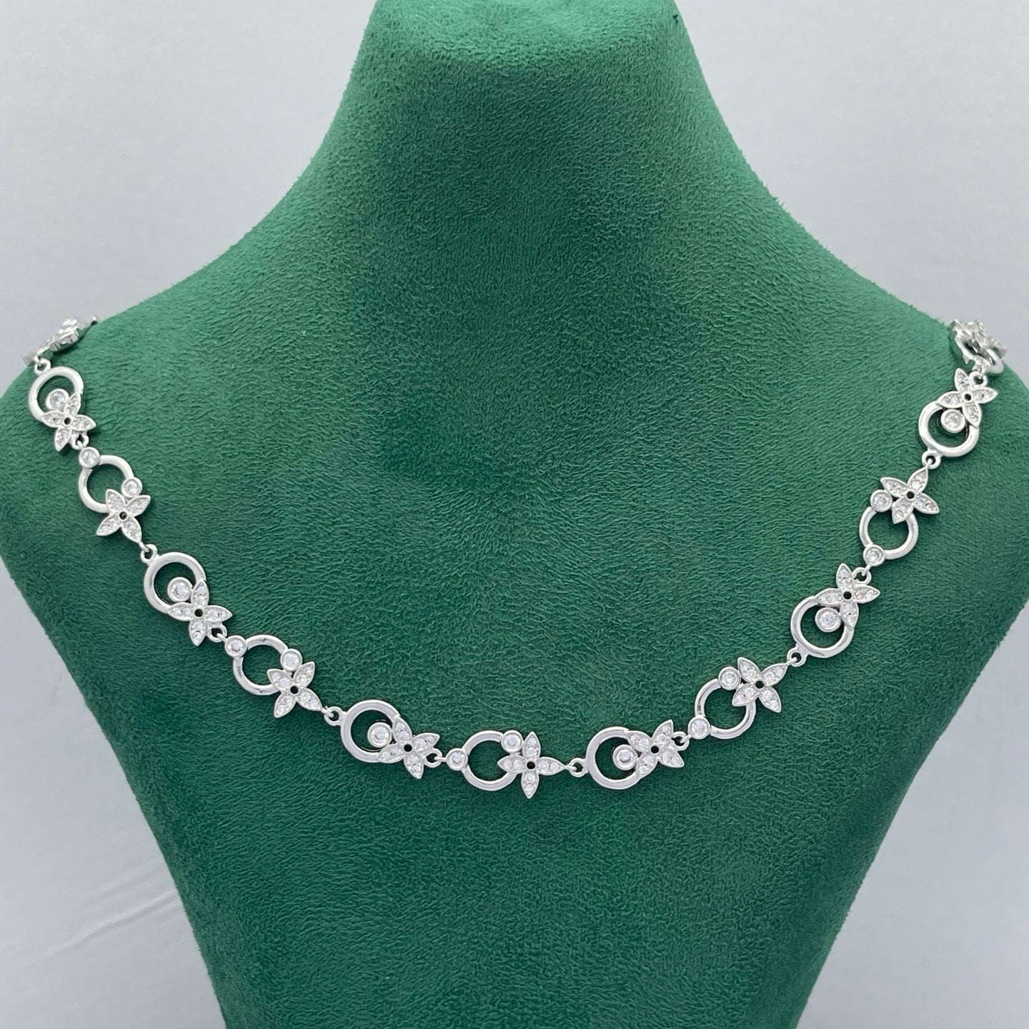 Pavé Floral & Open Circle Link Jewelry Set