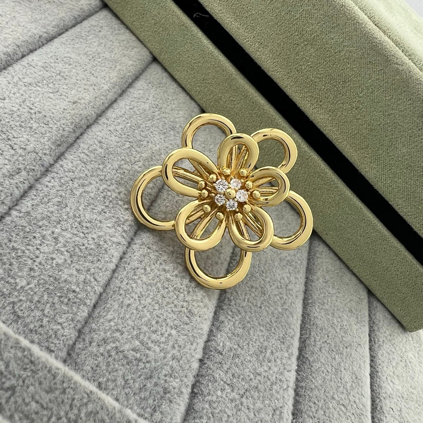 Lace Sunflower Ring