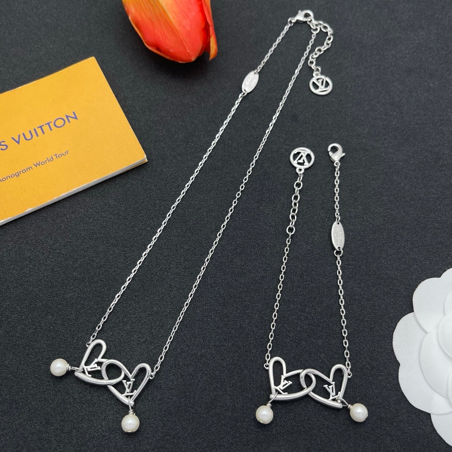 Love Letter Pearl Chain Set