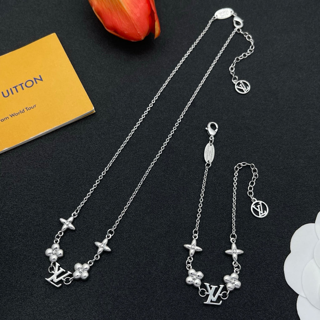 Blooming Monogram Set