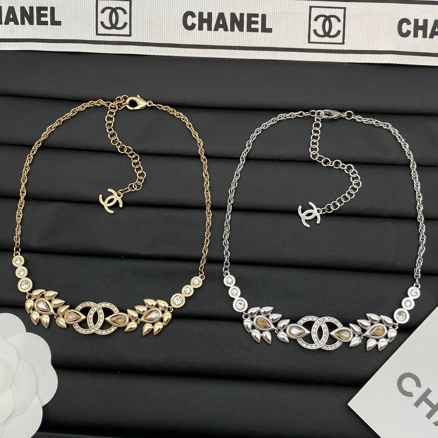 Leaf Crystal Teardrop Choker Necklace
