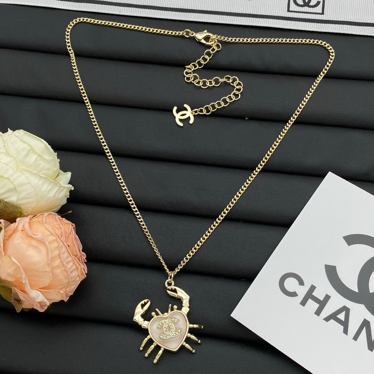 Cute Crab & Heart Charm Jewelry Set – Necklace & Earrings in Gold