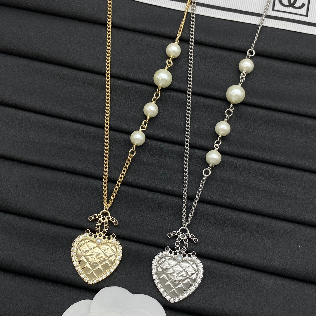 Quilted Heart CC Charm Pearl & Chain Long Necklace – Gold & Silver