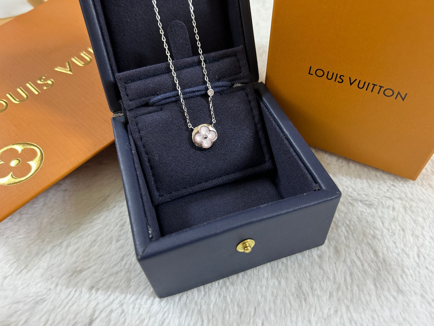 Blush Pink Mother-of-Pearl Clover Round Disc Pendant Necklace