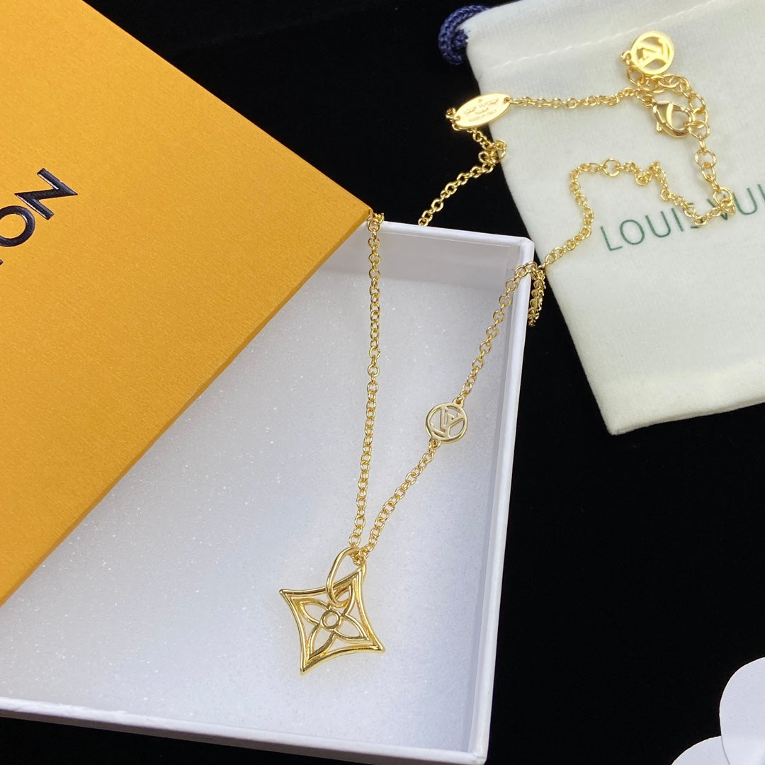 Hollow Star-Shape Monogram Flower Pendant Necklace & Bracelet
