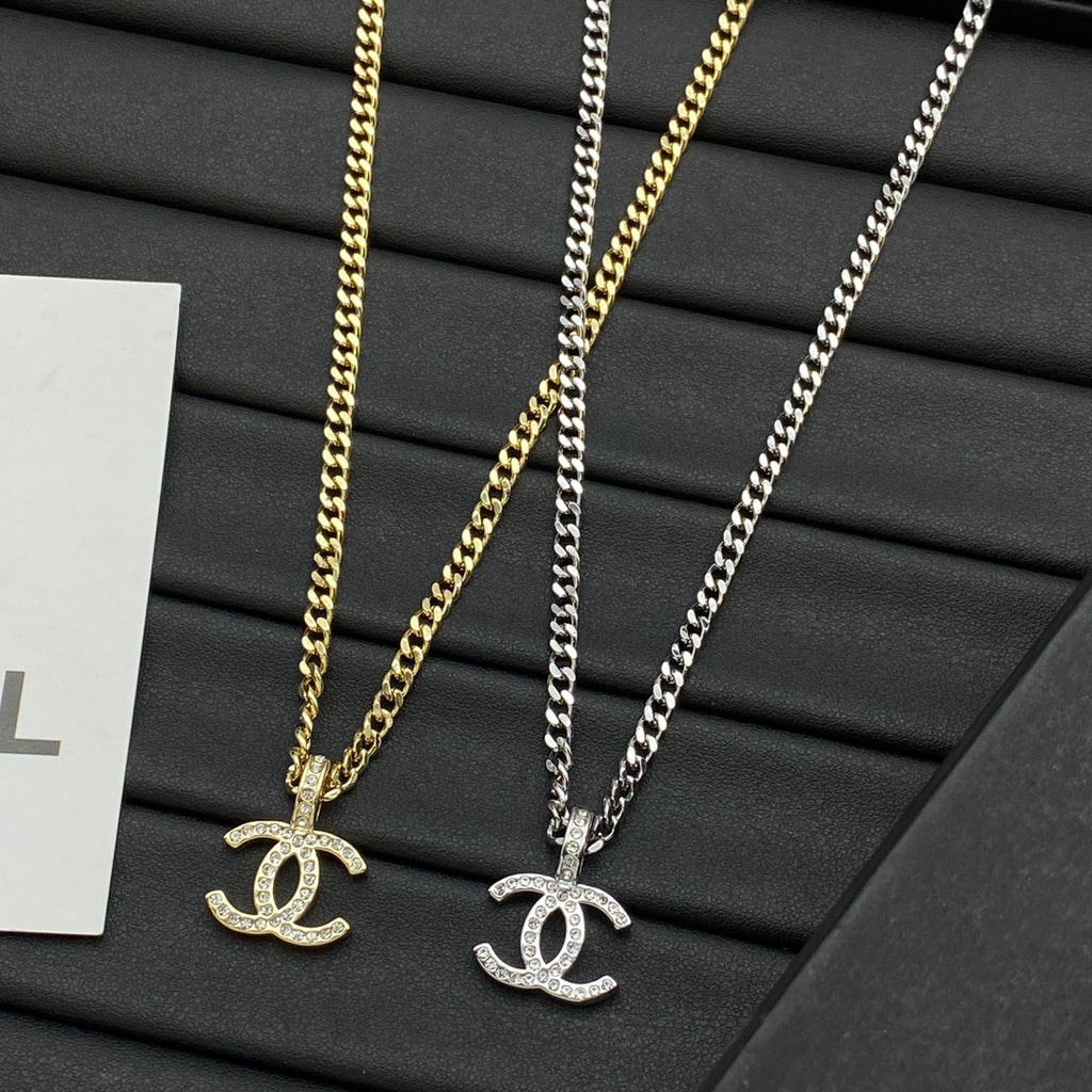 Crystal Outline CC Logo Pendant Curb Chain Necklace – Gold & Silver