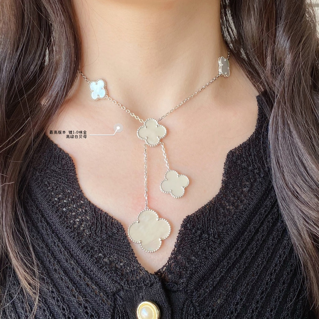 Large and Small Flower Six-Leaf Clover Necklace