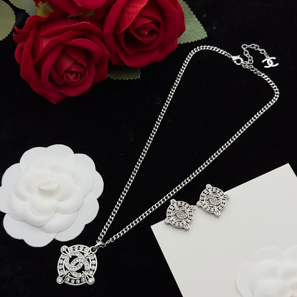 Crystal Floral Medallion Jewelry Set