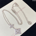 Rhinestone Clover & Rhombus Pendant Jewelry Set
