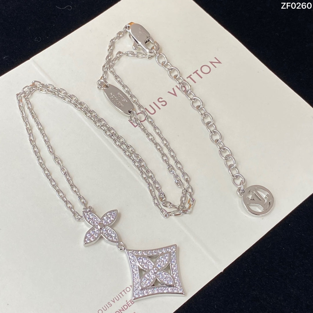 Rhinestone Clover & Rhombus Pendant Jewelry Set