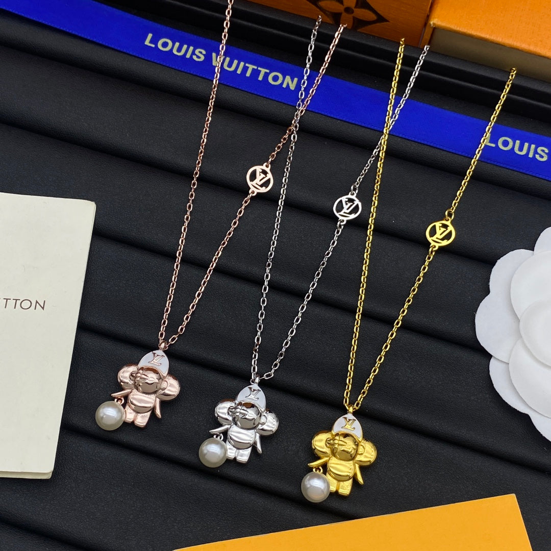 3D Teddy Bear & Freshwater Pearl Drop Pendant Cable Chain Necklace