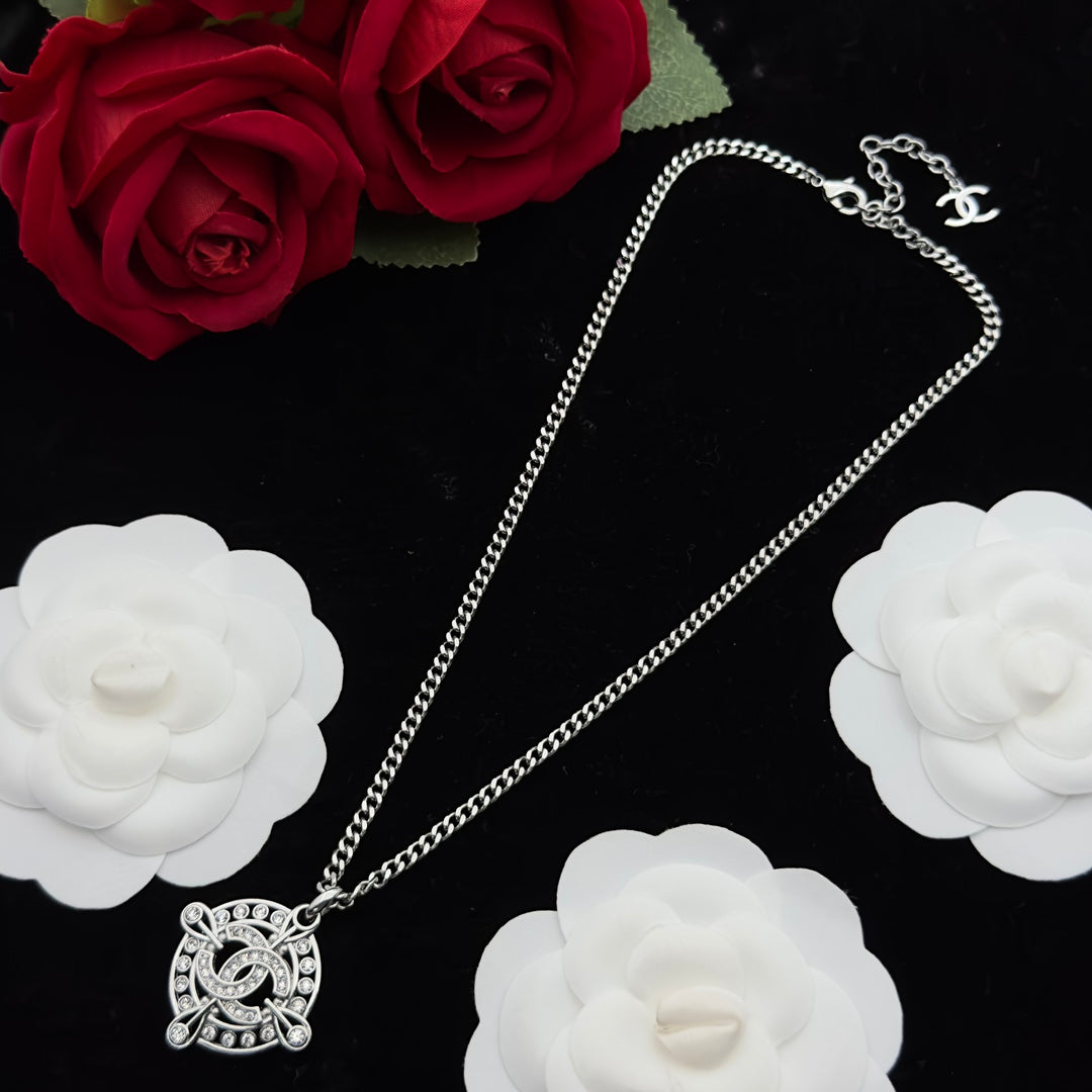 Crystal Floral Medallion Jewelry Set