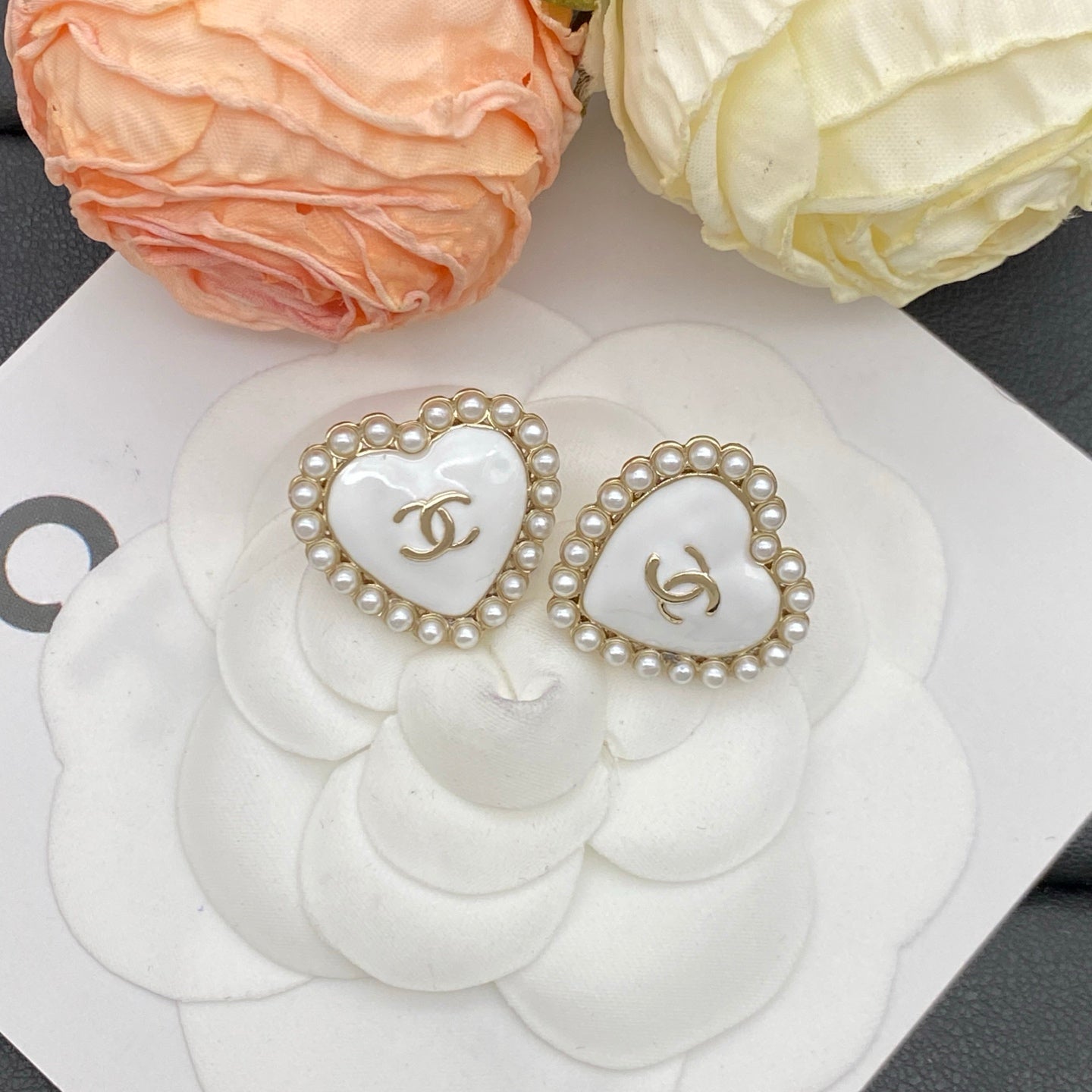 Pearl Halo Heart Pendant Necklace & Stud Earring Set | Enamel Logo | Curb Chain | Black & White